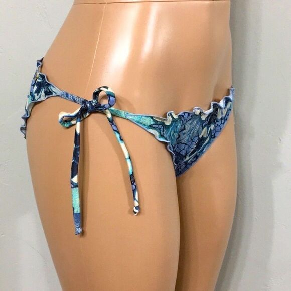 AGUADECOCO Brazilian ruffle bikini bottoms. NWT - Picture 6 of 13